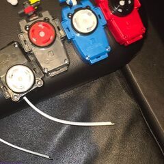 こちらはベイブレードxの引退品になりますベイ20個とランチャー8個の