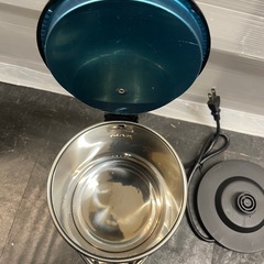 【中古】電気ケトル　1.6リットル　沸くのも早い【E1204IL】の画像