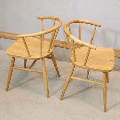 人気の無印良品(MUJI)のオーク無垢材を使用したダイニングチェアー2脚セットです！！北欧モダンスタイルなどナチュラルテイストにおススメの木製椅子は2人暮らしにもぴったりです♪の画像