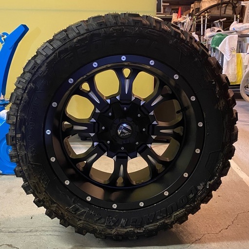 ※ FUEL OFF-ROAD フューエルオフロード　33ⅹ12.50R20LT 20インチ　2014年製　タイヤ 1本のみ