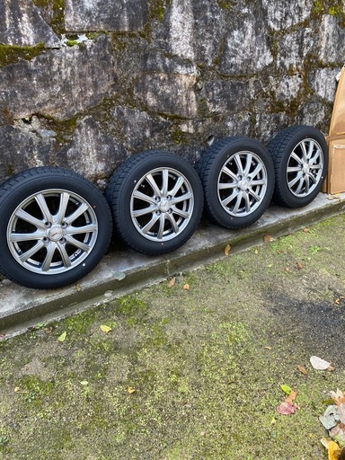 スタッドレスタイヤ アルミホイール付き美品