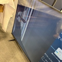 割れた4Kテレビ（2021年ハイセンス）の画像