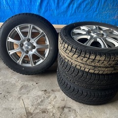 ブリザック スタッドレスタイヤ 4本の画像