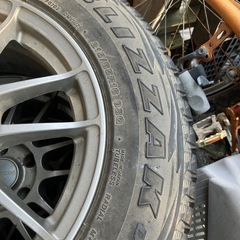 スタッドレス　タイヤ　ホイール　4本の画像
