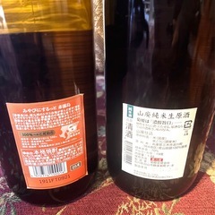 純米日本酒菊姫と芋焼酎赤霧島、一升瓶の2本セットの画像