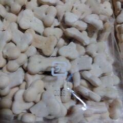 IRIS OHYAMA 犬用サクッとおいしいビスケット ミルク風味1kg（500g×2）の画像