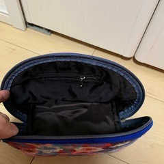 【新品未使用】花柄ポーチの画像