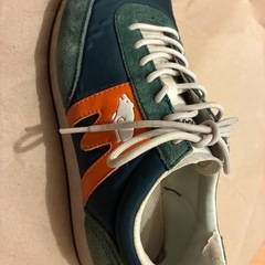 KARHU グリーン オレンジ スニーカーの画像