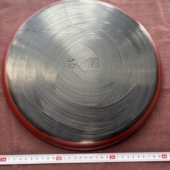 ■取引中■鎌倉彫風　お盆　丸盆　松の画像