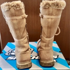SKECHERS     ファーブーツの画像