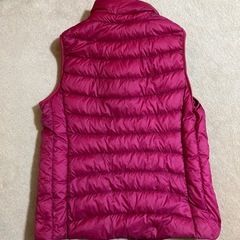 無料でどうぞ   ユニクロ　ダウンベスト　レディース服　衣類の画像