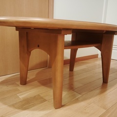 美品です楕円型ローテーブルの画像