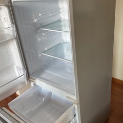 シャープ冷蔵庫137Lの画像