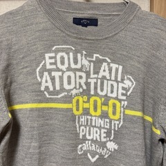 グレーのCallaway製Mサイズクルーネックセーターの画像