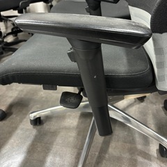 1204-24 QD-11オカムラオフィスチェアの画像