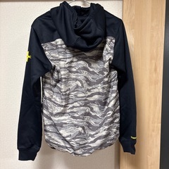 UNDER ARMOUR アンダーアーマー パーカーの画像