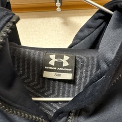 UNDER ARMOUR アンダーアーマー パーカーの画像
