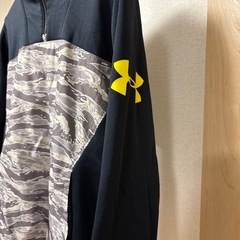 UNDER ARMOUR アンダーアーマー パーカーの画像