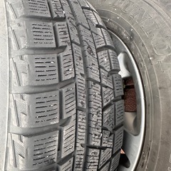 195/65R15 スタッドレスタイヤ
の画像