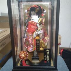 正月飾り破魔矢、羽子板、五月人形の画像