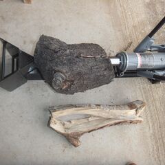 １２トン　手動薪割り機の画像