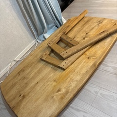 ビーカンパニーダイニングテーブルの画像