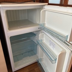 2ドア冷蔵庫の画像
