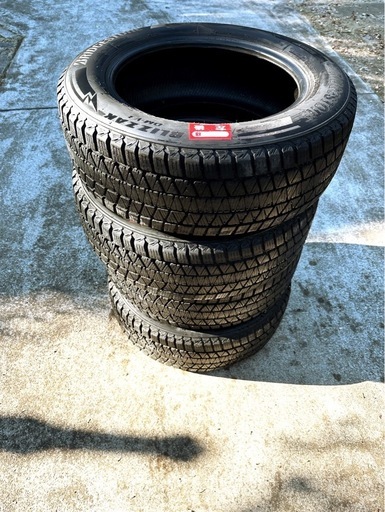 美品！ブリヂストンブリザックスタッドレス4本 (shiii) 千葉のタイヤ