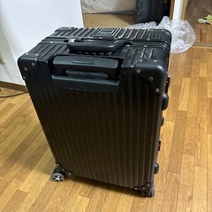 機内持ち込みサイズキャリーケースの画像