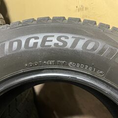 売り切り　スタッドレス　ブリジストン215　70　R16 　DM-V2　2016年製造　5部山　の画像