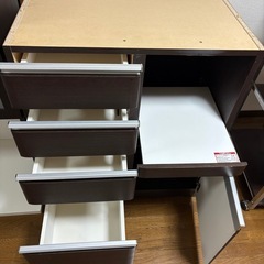 【お渡し先決定済】食器棚の画像