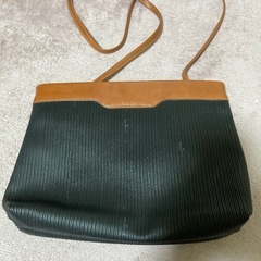 フェラガモ　ショルダーバッグの画像