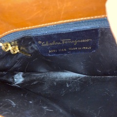 フェラガモ　ショルダーバッグの画像