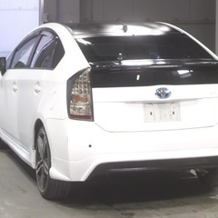 トヨタプルイスの画像