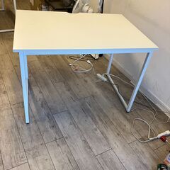 【来週平日限定】パソコンデスク！机①　※同じの２つありの画像