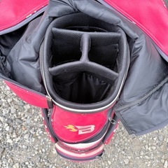 テーラーメイドのゴルフバッグの画像