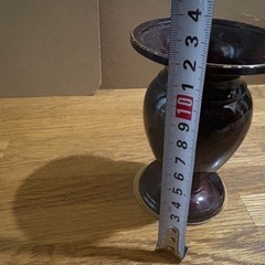 陶器製 花立 深い赤色 約12cmの画像