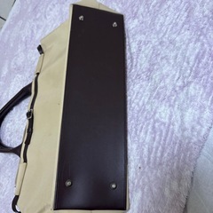 大容量ハンドバッグの画像