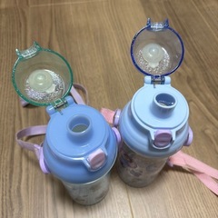 【受渡し者決定】子供用水筒　アナと雪の女王　単品も可の画像