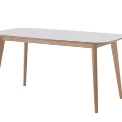 IKEA ダイニングテーブルの画像