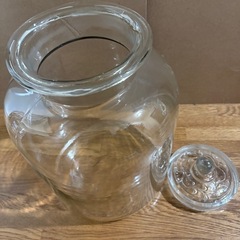 ガラス製ストレージジャー 蓋付きの画像