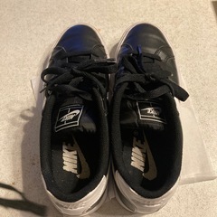 NIKE ナイキ　ジュニア　スニーカーシューズ23.5 美品の画像