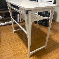 折りたたみ机&パイプ椅子セットの画像