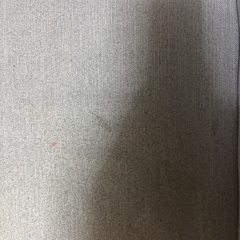 2人用机と椅子の画像