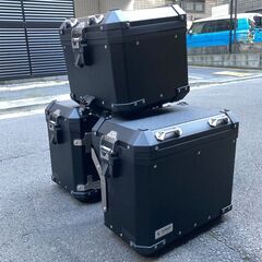 BMW R1250GS Adventure アルミケース3点セット（ブラック）の画像