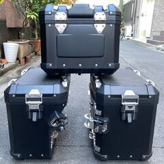 BMW R1250GS Adventure アルミケース3点セット（ブラック）の画像