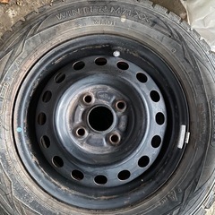 １６５-70..13冬用タイヤホイール付きの画像