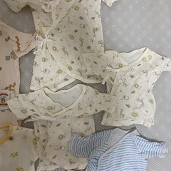 赤ちゃん肌着とロンパース 50cmから60cmの画像