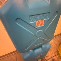 灯油ポリタンク(青)2この画像