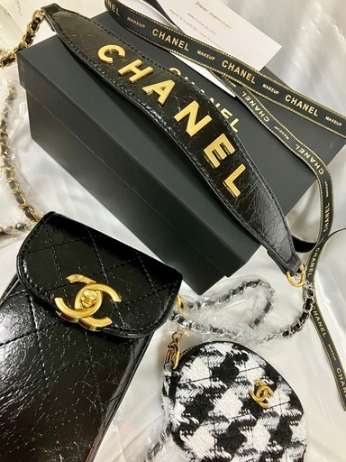 CHANELシャネル ノベルティ ショルダーバッグ スマホポーチ ミニバッグ
